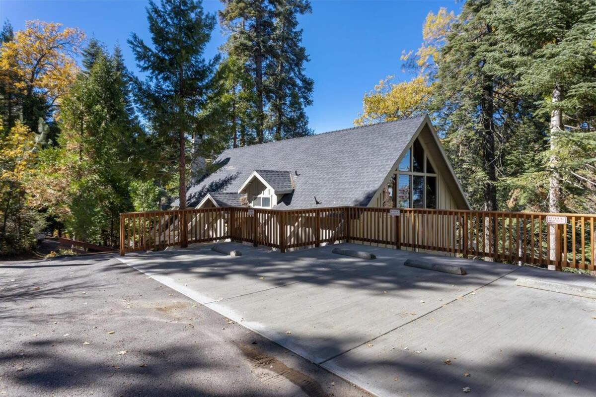 Snowflower Cabin Modern Luxe, 2 Level, 1500 Sqft, Ac, View, Dogs, Walk To Village Lake Arrowhead Exterior foto