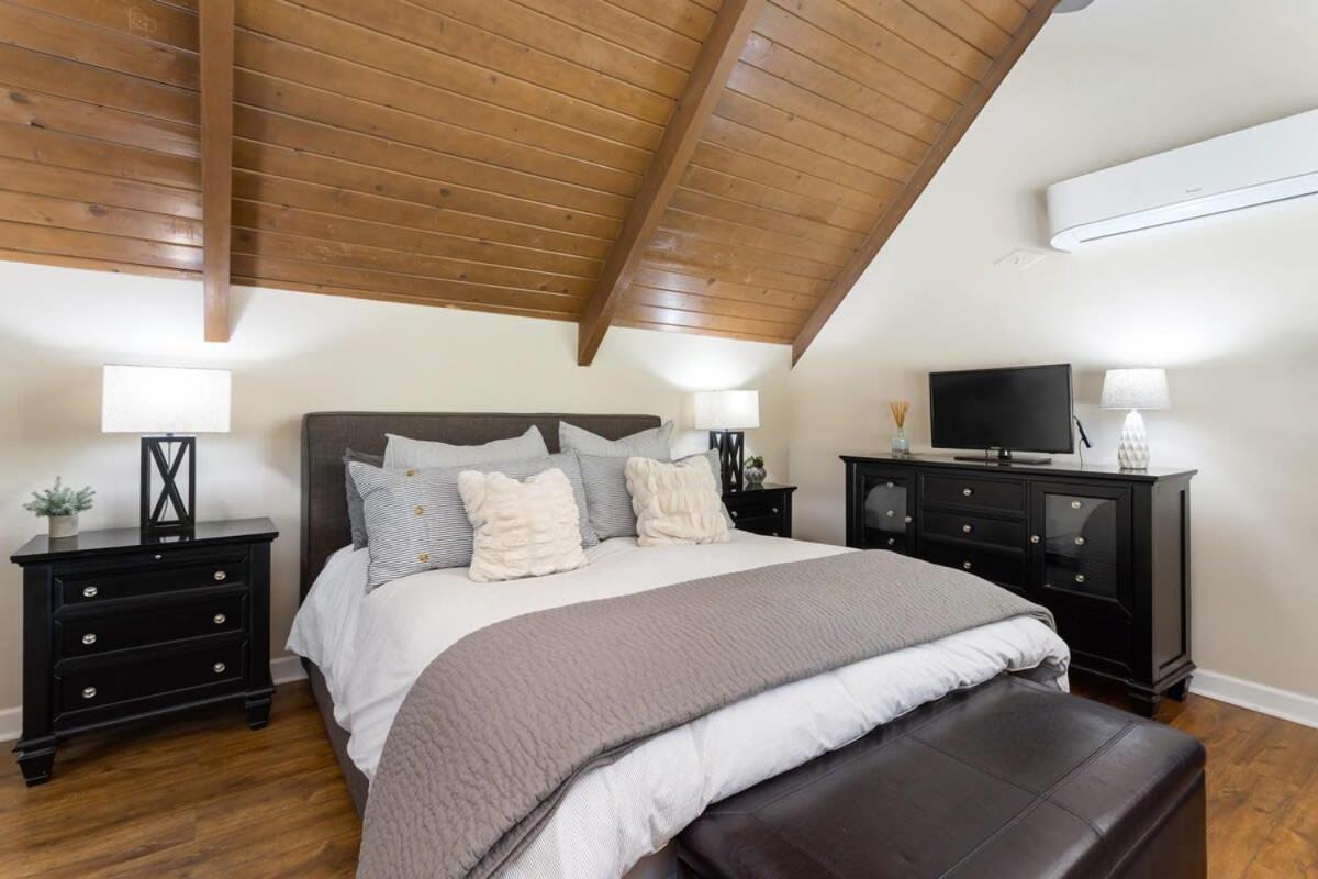Snowflower Cabin Modern Luxe, 2 Level, 1500 Sqft, Ac, View, Dogs, Walk To Village Lake Arrowhead Exterior foto
