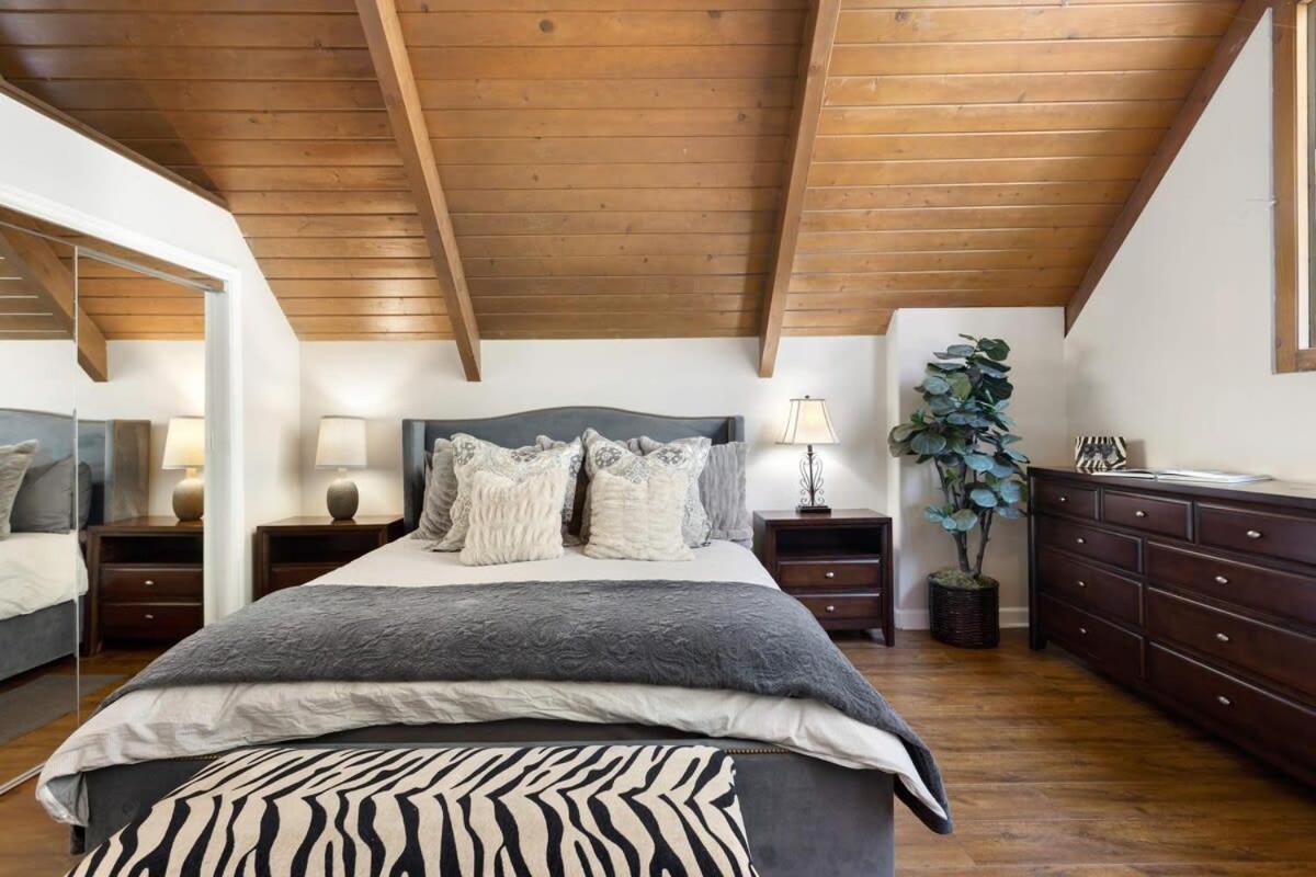 Snowflower Cabin Modern Luxe, 2 Level, 1500 Sqft, Ac, View, Dogs, Walk To Village Lake Arrowhead Exterior foto